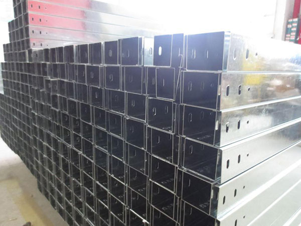 标准制造塑料合金桥架应用价值广泛